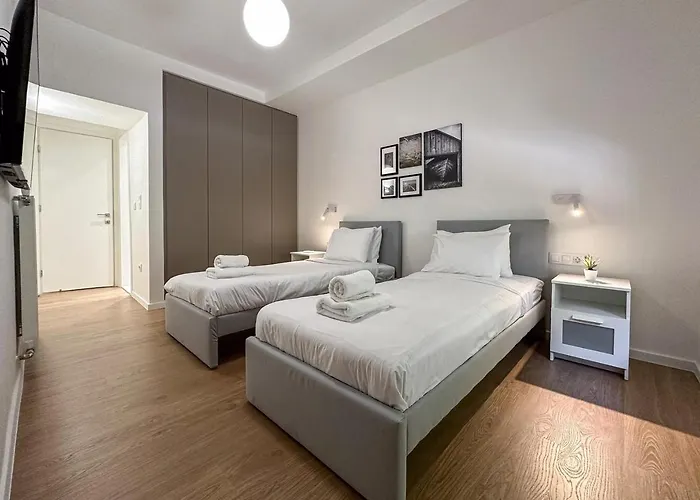Liv - Modern Comfort Oasis In Pagrati